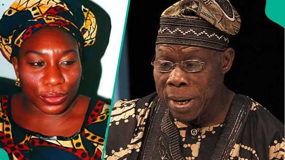 Drama as Obasanjo and his daughter throw banter in public
