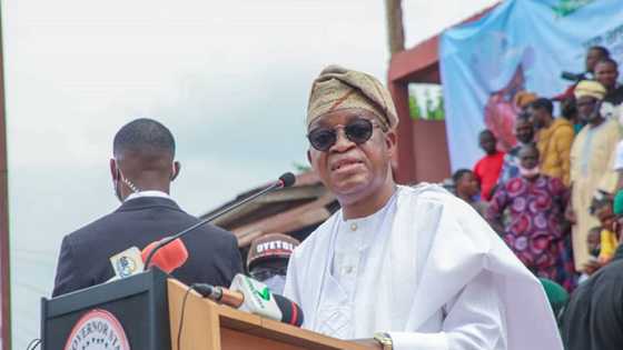 Tazarce: An bawa gwamna kyautar takobi, bammi, taburma da wasu kayayyaki a jiharsa