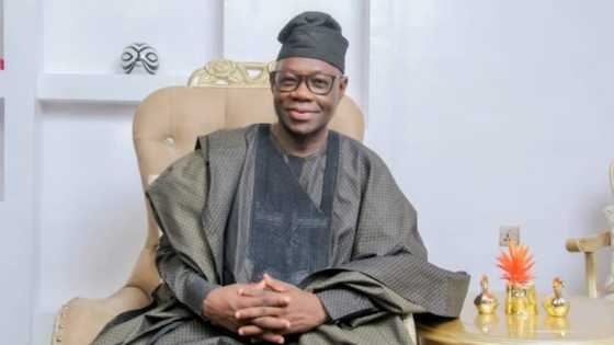 Huge loss as prominent senator dumps PDP in Oyo state ahead of 2023