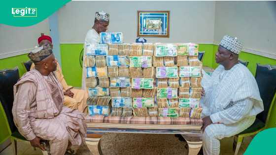 Gwamnan Sokoto ya tara damin miliyoyin Naira, ya raba wa 'yan kasuwa