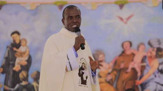 Father Mbaka reveals prominent presidential candidate who will not win in 2023, gives reason