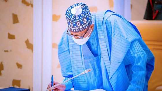 Bayan Ministoci, Shugaba Buhari ya umarci gwamnan CBN da wasu jiga-jigan FG su yi murabus