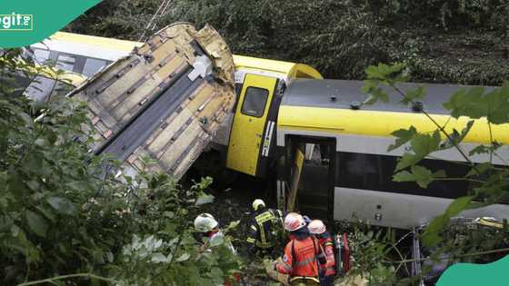 Several people killed as train carrying 100 passengers derails