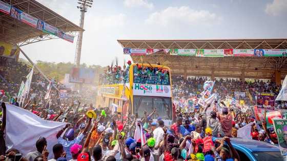 Tinubu Ya Ankarar da Magoya-Baya a Kan Sirrin Jawo Wahalar Fetur da Karancin Nairori