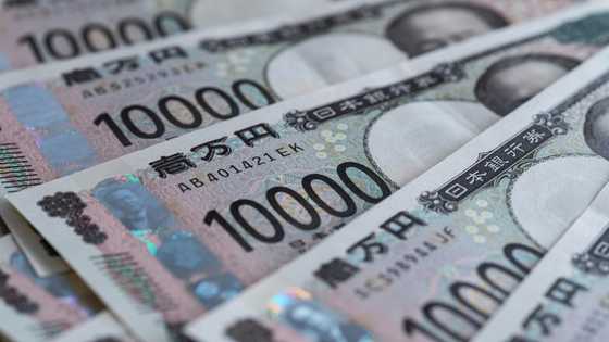 Most Asian markets rise as traders pick over week of headlines