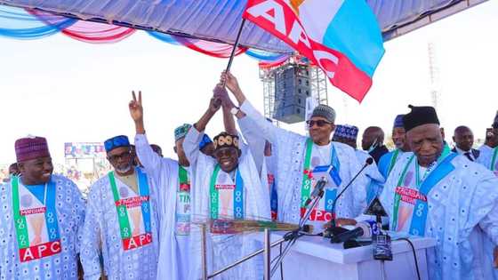 Yanzun nan: Bayan Bauchi, Buhari ya zarce wata jihar APC kaddamar manyan ayyuka