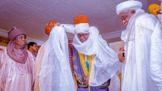 Gyara kintsi: Tinubu ya samu babbar sarautar da ake ba Jarumai a Arewa, hotuna sun bazu