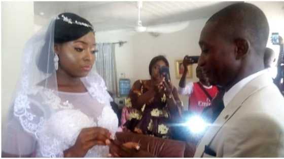 Taraba couple gets married in living room amidst covid-19 scare
