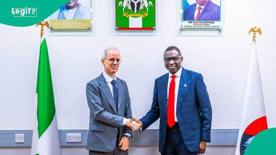 Hukumar EFCC ta fada wa sanatoci yadda suka tatso Naira biliyan 200