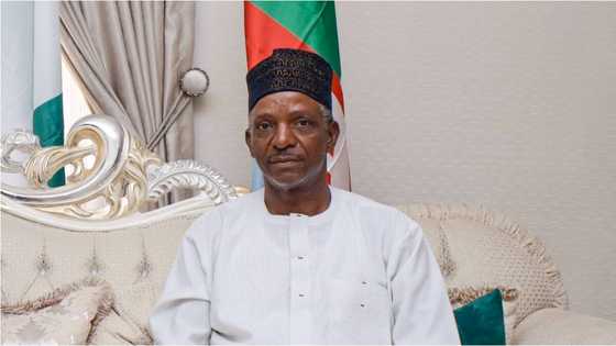 Just in: Big blow for APC as former chairman, majority leader, others defect to PDP