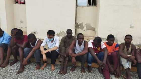 An damke hadimin gwamna Sule, yan sanda 2, Kansila da wasu 14 kan satan karafunan layin dogo