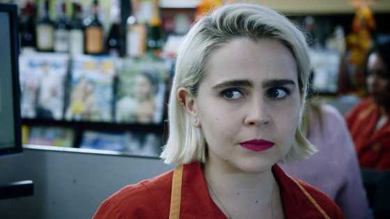 All about Mae Whitman: Her interesting life story and journey to success