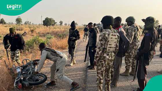 Sojoji sun saki bam kan 'yan ta'addan ISWAP bayan taruwa a karkashin bishiya