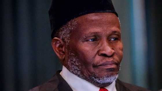 CJN Tanko Yayi wa Alkalai Martani Bayan Sun Zargesa da Shan Jar Miya Shi Kadai