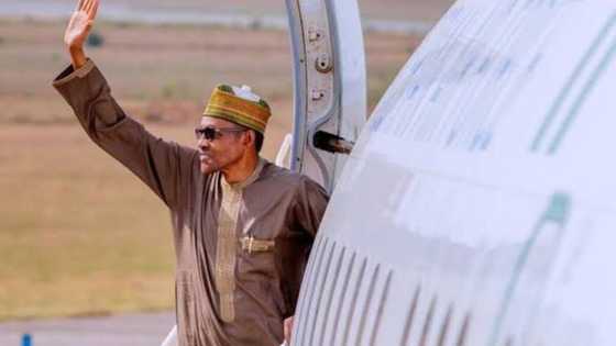 Buhari storms Nasarawa amid Flavour's 'Levels' playing in background