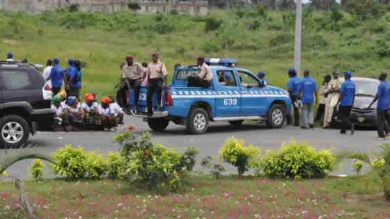 Da duminsa: Yan bindiga sun kaiwa jami'an FRSC hari, sun kashe 2, sun sace 10