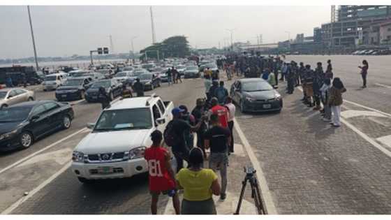 EndSARS: Like in October 2020, Tension rises at Lekki Toll Gate, serious gridlock ensues