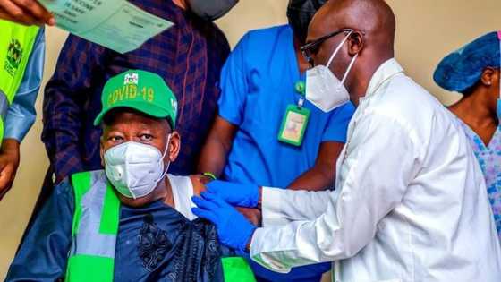 Anyi ma Gwamna Ganduje Allurar rigakafin Korona A Asibitin Murtala dake Kano