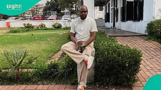 Man immediately quits talking stage as lady invites him to church, full story goes viral