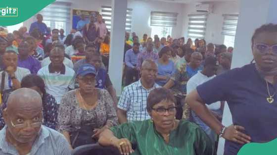 CBEX scandal: Tension in Ibadan as youths loot office after losing money to alleged Ponzi scheme