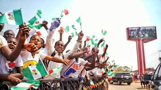 PDP ta shiga tsilla-tsilla, Gwamnoninta 2 a Kudu su na neman su bar Jam’iyya