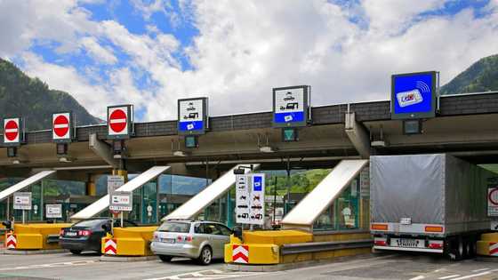 FG’s plan to toll second Nigeria Bridge meets with resistance from Igbos, govt lists other roads to be tolled