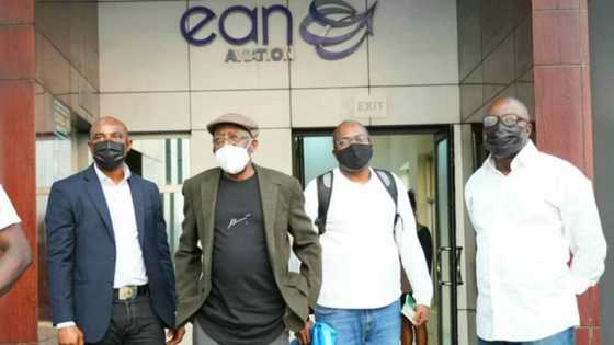 Hotunan Tinubu yayin da ya dawo daga Ingila bayan kwashe kwana 10 ya na shawara