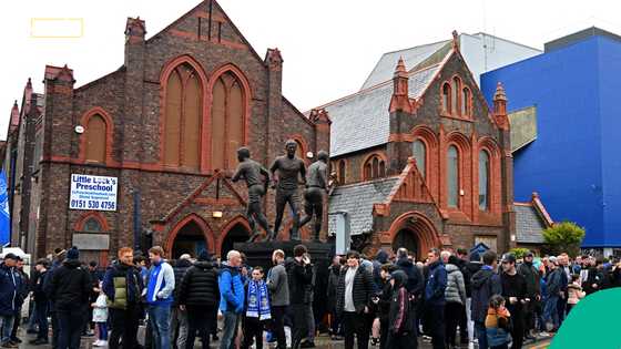 Chelsea fans gather in church for special thanksgiving after Club World Cup triumph, video