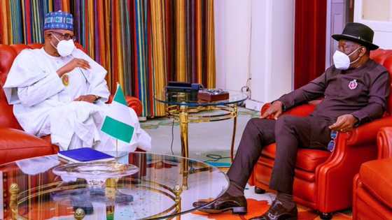 Again, Buhari, Jonathan hold closed-door meeting after ex-VP Sambo's visit (photo)