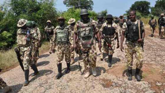'Yan fashin daji da ISWAP a Sokoto: Sojin Najeriya sun yi rugu-rugu da 'yan ta'adda, Jami'ai
