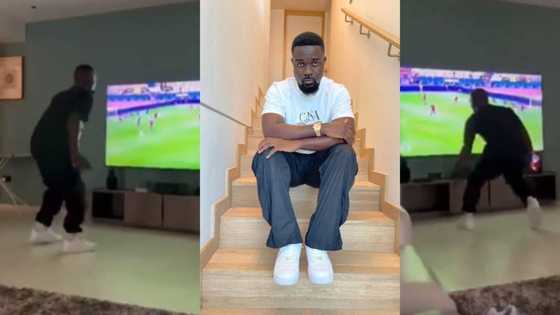 AFCON 2022: Disappointed Sarkodie nearly enters TV as Black Stars loses to Morocco; video drops