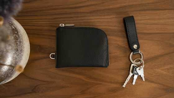 I found duplicate keys to my apartment in my mom-in-law’s purse – So I installed hidden cameras
