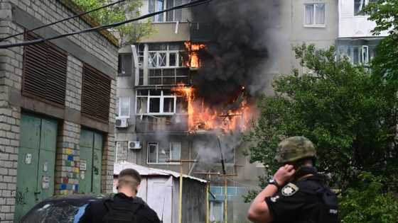 Ukraine lawmakers vote to sack prosecutor general, security chief