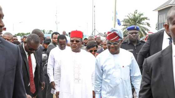 Gwamnan APC Yace Shugaban PDP Na Kasa Tinubu Ya Yi Wa Aiki, Ya Tona Asirin Abinda Ya Faru