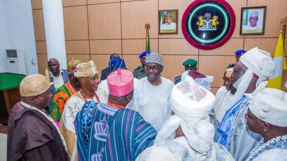 Gwamnati ta kawo sabuwar doka, za ta daina biyan su Bukola Saraki kudin fansho