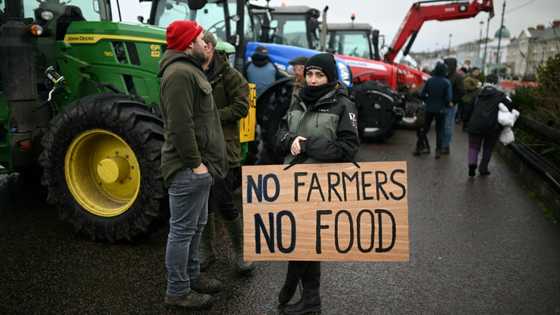 Farmers target PM Starmer in protest against new UK tax rules