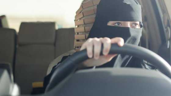 Matan Saudi sun fara kabo-kabo da tasi yayin da tsadar rayuwa ta tsananta a kasar