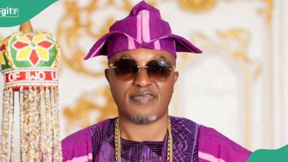 Oluwo of Iwo, Oba Akanbi declares himself as "Alaafin of Iwo" in trending video