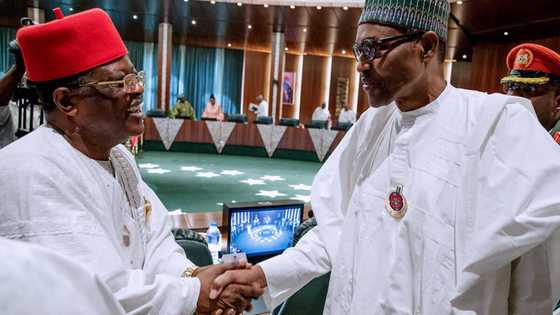 Akwai yiwuwar Gwamnan PDP da ta ke ji da shi, ya koma APC nan da 'yan kwanaki