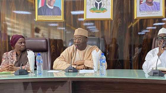 Da Dumi-Dumi: INEC Ta Saki Jerin Sunayen 'Yan Takarar Gwamna a Jihohin Kogi, Bayelsa Da Imo