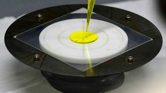 Japan sees bright future for ultra-thin, flexible solar panels