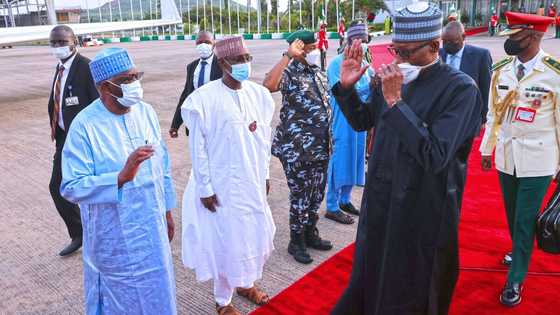 Shugaba Buhari ya tafi Birtaniya, daga nan kuma zai tafi Faransa