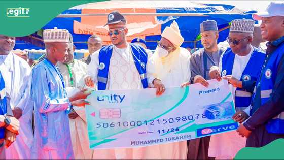 Gwamna zai raba tallafin Naira biliyan 3.9, za a ba jama'a katin cire kudi