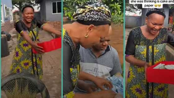 "She thought it was fake": Mother screams after seeing long money bouquet daughter brought for her