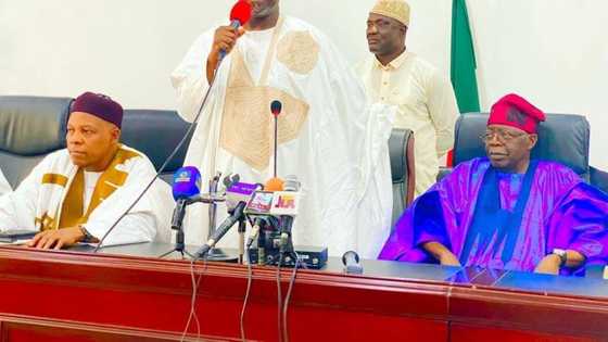 Sai dai a buga, Sanata mai-ci ya ce ba zai janyewa Gwamna takarar Majalisa a APC ba