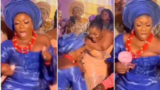 "When you finally marry after many breakfasts": Bride scatters dance floor with mad moves