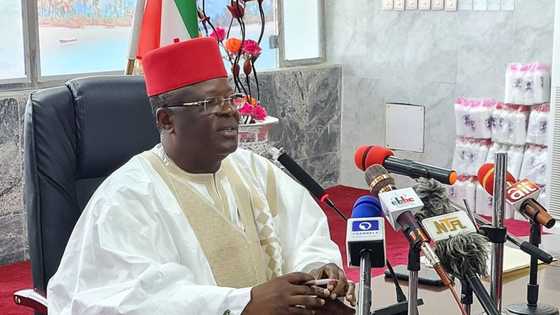 'Karin bayani: Gwamnan APC na neman tsohon ɗan majalisar tarayya ruwa a jallo don abin da ya wallafa a Facebook