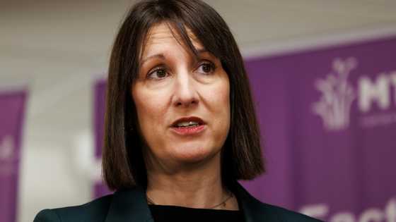 UK finance minister under pressure to restore market confidence