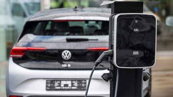 Carmakers to push EU for 2035 combustion-engine ban rethink