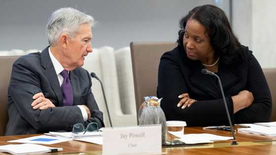 Trump raises pressure on central bank, calls for Fed governor to resign